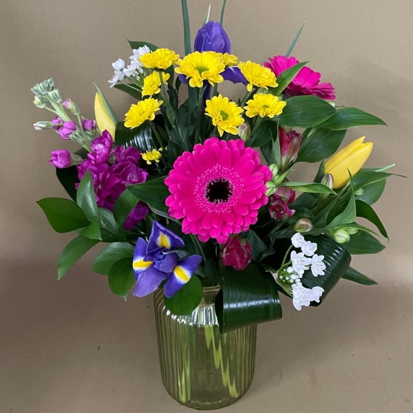 Blooming spring vase