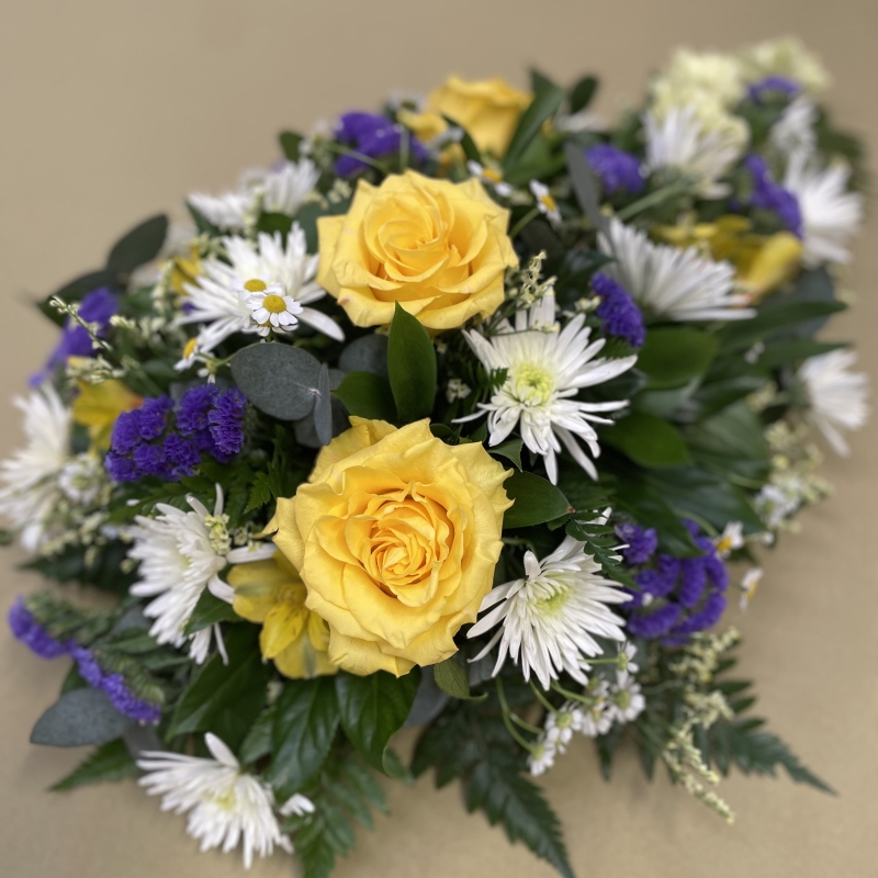 Blue and lemon spray