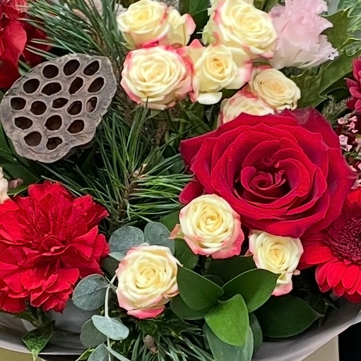 Deluxe Christmas woodland hand tied bouquet