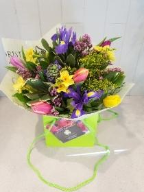 20 Percent extra FREE flowers Spring Gift Box