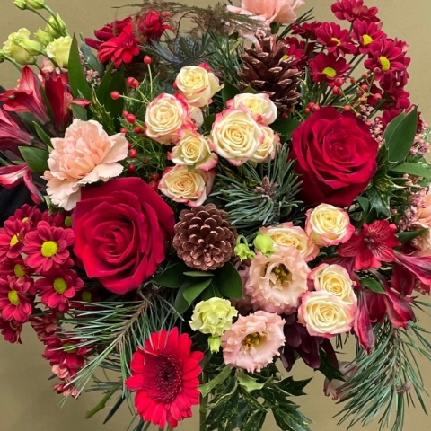 Deluxe Christmas woodland hand tied bouquet