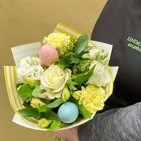 Little Chick hand tied bouquet