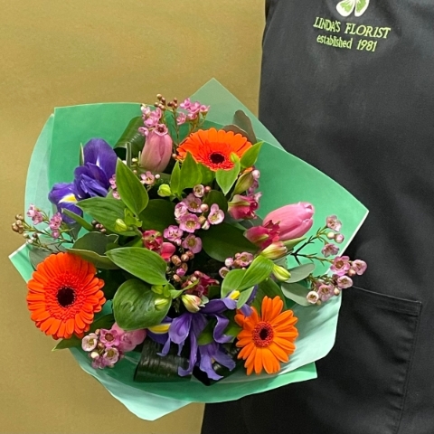 Spring gift box bouquet