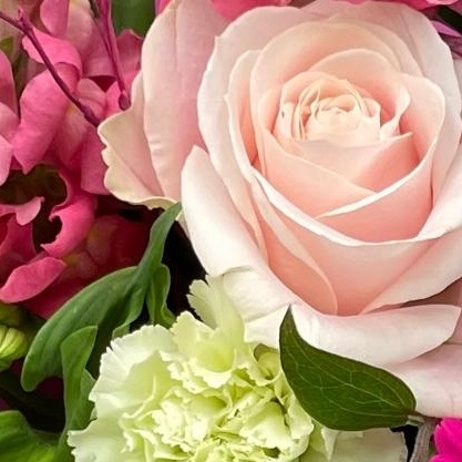 Pastel hand tied bouquet