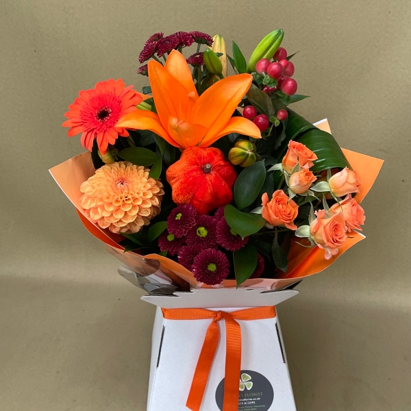 Dainty pepo gift box bouquet