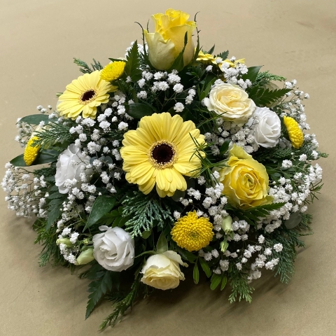 Cream & Yellow Posy