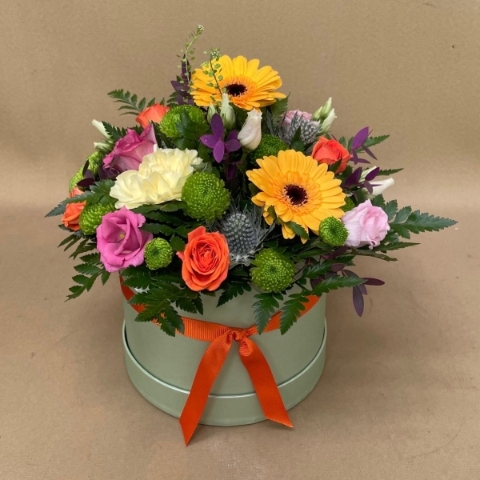 Party Petals hat box arrangement
